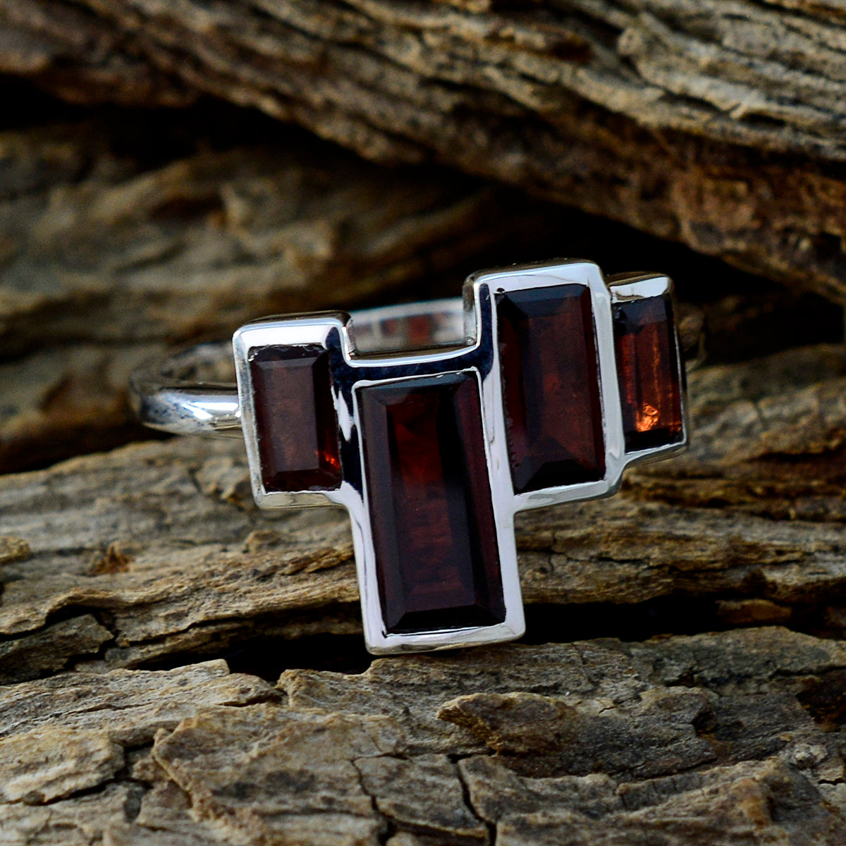 Garnet quarter Russian Sterling Silver Red Gemstones Featherlight Cultural Ring Jewelry