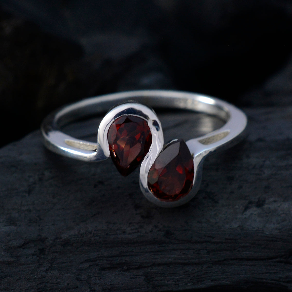 Garnet Toi et Moi Japanese 925 Silver Red Gemstone Dainty Boho Ring Jewellery