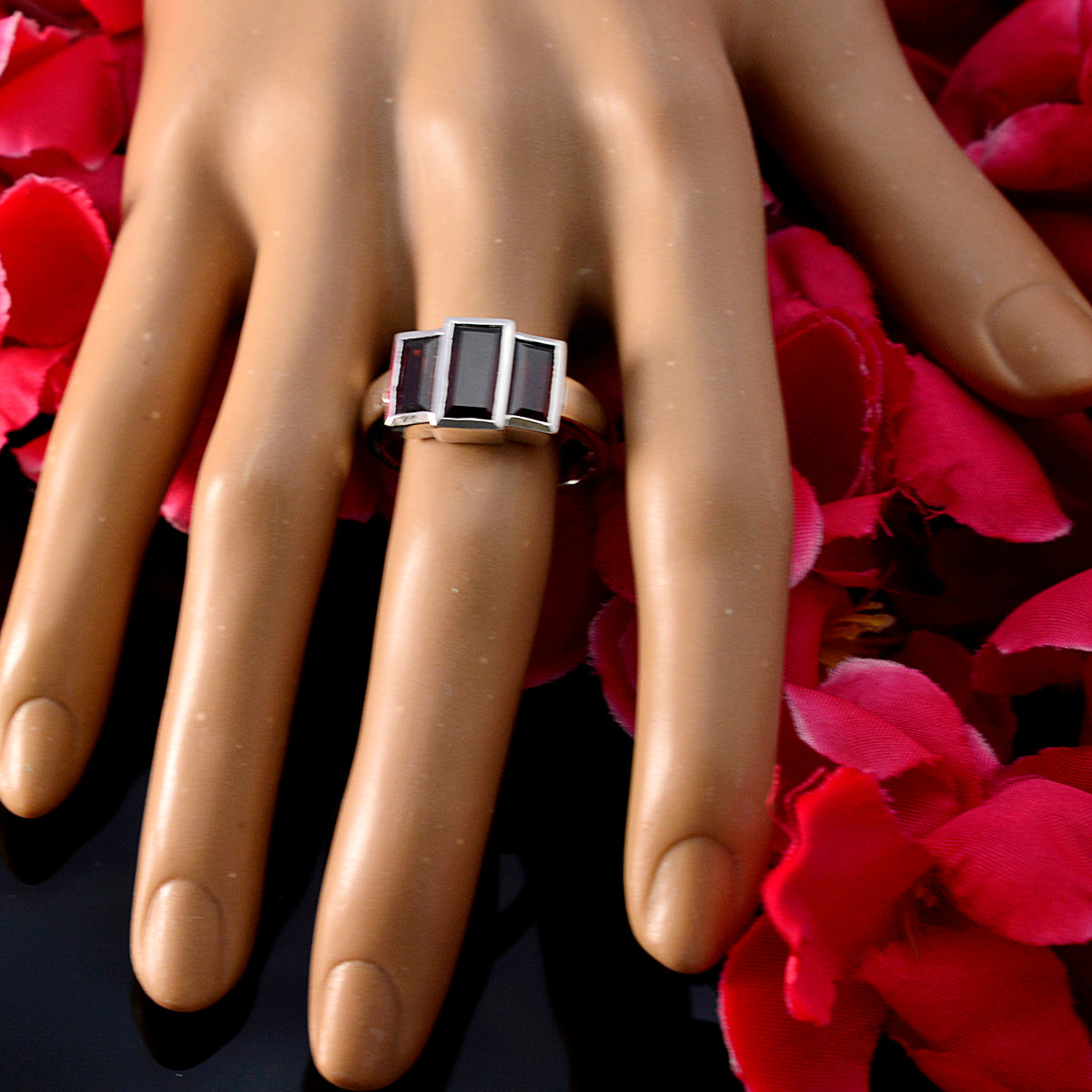 Garnet Trilogy Egyptian 925 Silver Red Gems Minimal Luxurious Ring Jewelry
