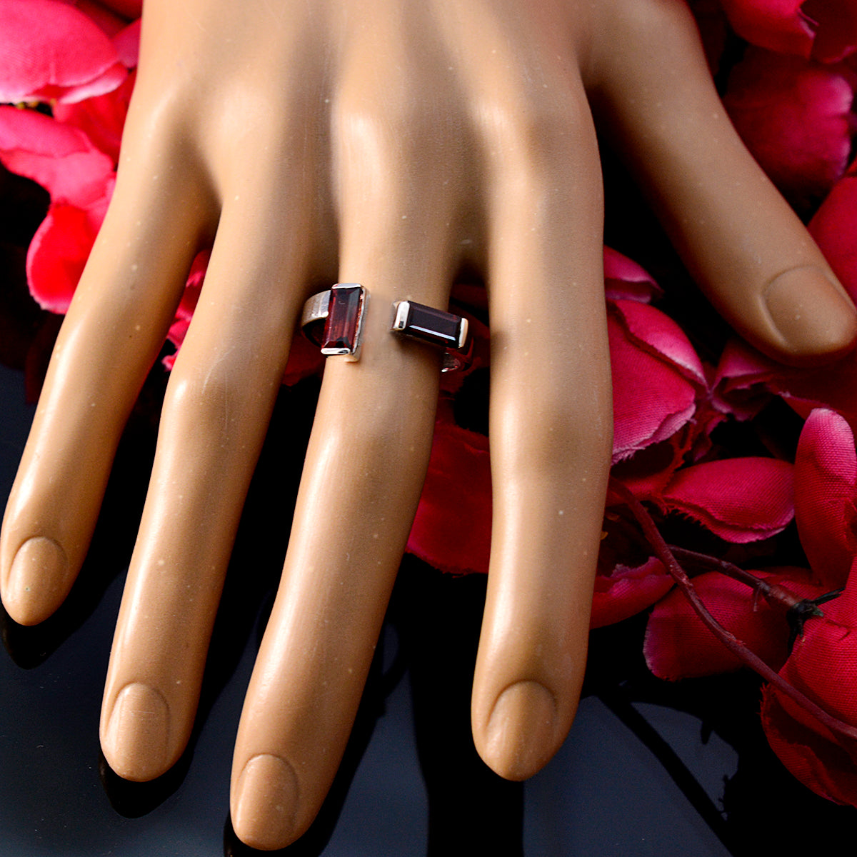 Garnet Toi et Moi Korean 925 Silver Red Gemstones Whisper thin Graceful Ring Jewellery