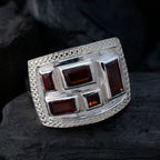 Garnet penta French 92.5 Silver Red Gemstone Versatile Contemporary Ring Jewellery