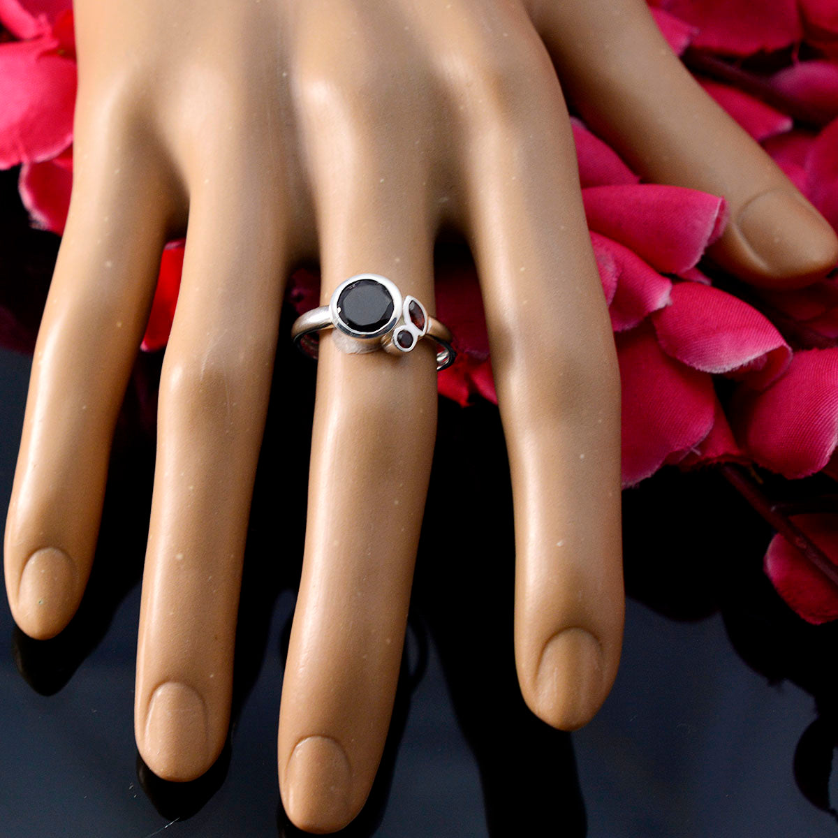 Garnet Trilogy Korean 925 Sterling Silver Red Gems Whisper thin Modern Ring Jewelry