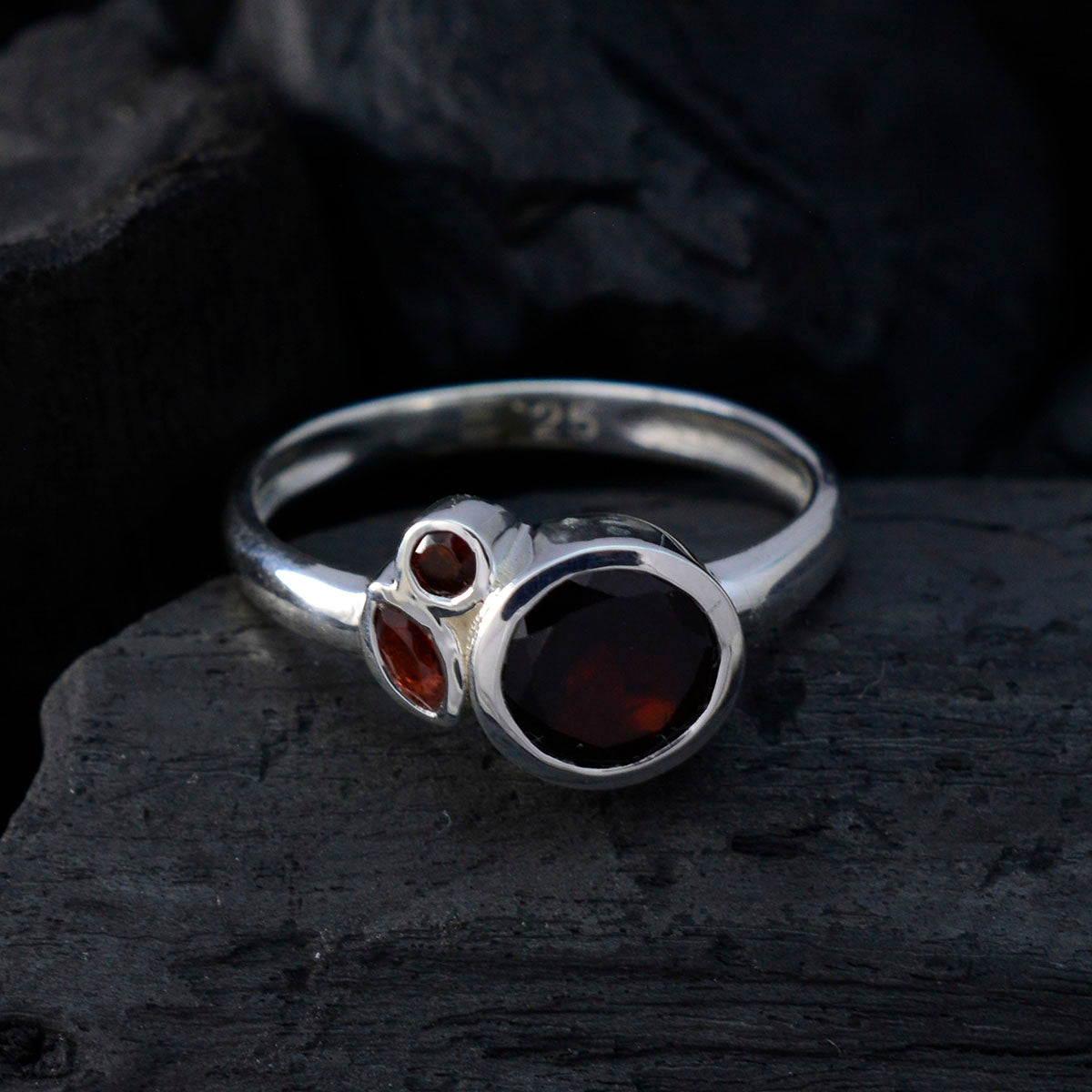 Garnet Trilogy Korean 925 Sterling Silver Red Gems Whisper thin Modern Ring Jewelry