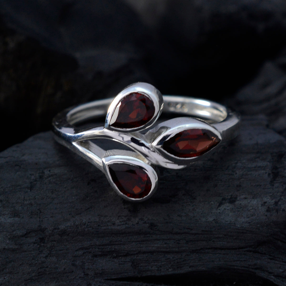 Garnet Trilogy Indian Sterling Silver Red Gems Featherlight Fairytale Ring Jewellery