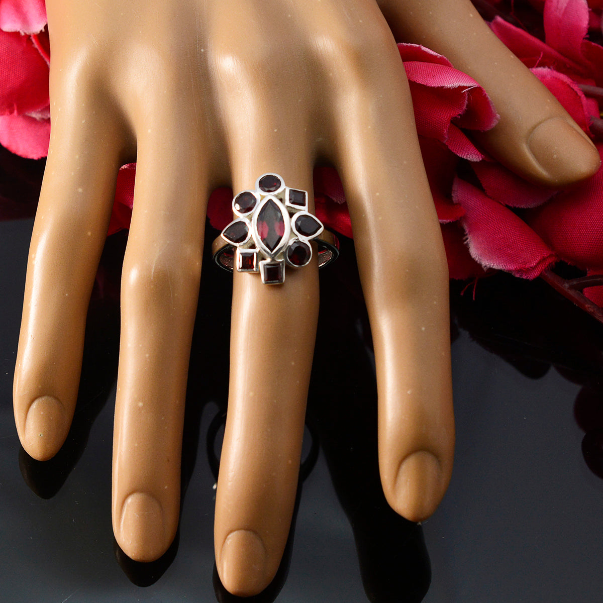 Garnet navratna Indian Silver Red Gemstone Eye catching Modern Ring Jewelry