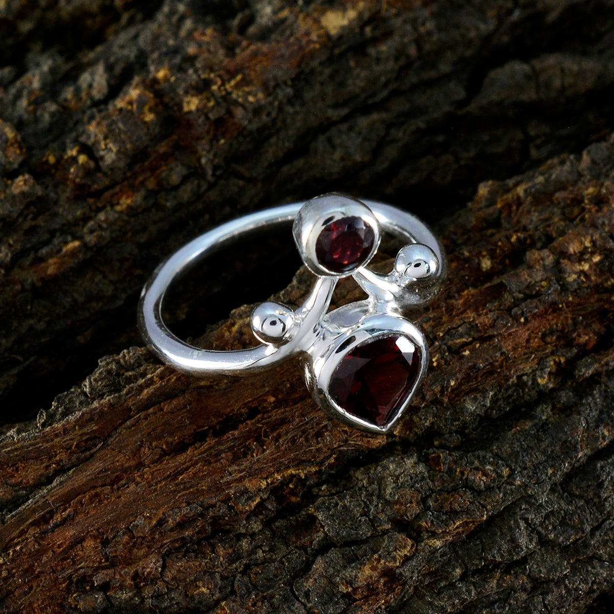 Garnet Toi et Moi Russian Silver Red Gemstone Tiny Feminine Ring Jewellery
