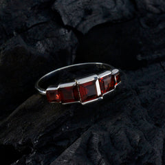 Granat Penta Korean 92,5 Silber Roter Edelstein Zarter, anspruchsvoller Ringschmuck