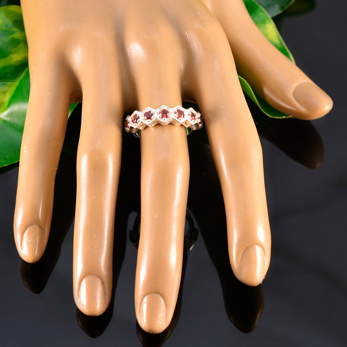 Garnet Hepta Japanese 925 Sterling Silver Red Gemstones Whisper thin Contemporary Band Jewelry