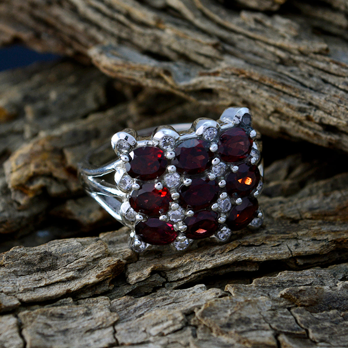 Garnet Navratna Russian 92.5 Silver Red Gemstones Classic Glamorous Ring Jewellery