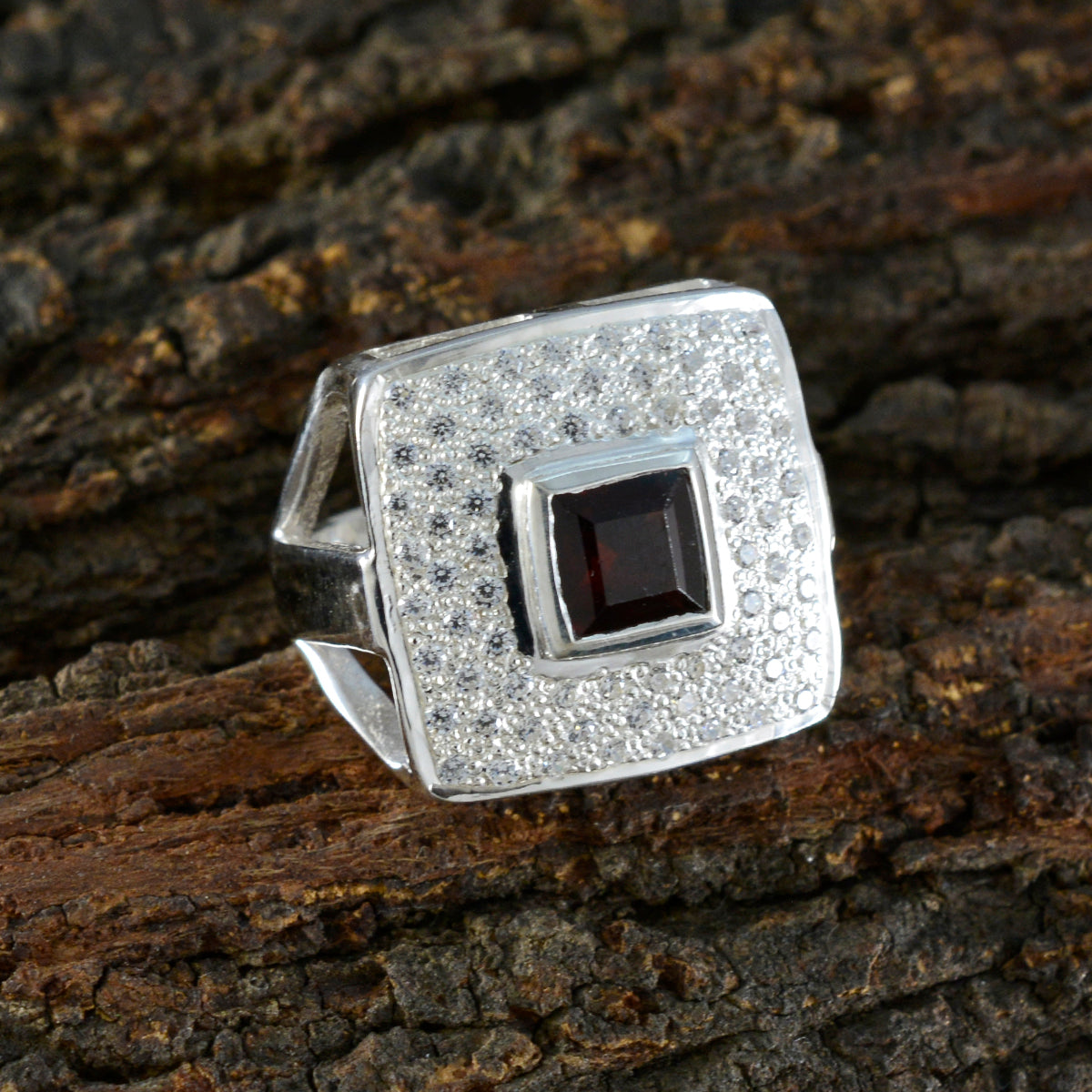 Garnet Halo Moroccan Silver Red Gemstones Versatile Modern Ring Jewellery