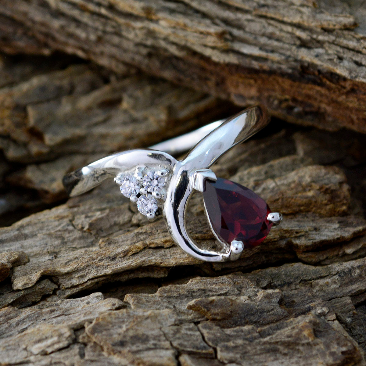 Garnet Halo Japanese 925 Sterling Silver Red Gemstone Whisper thin Graceful Ring Jewellery