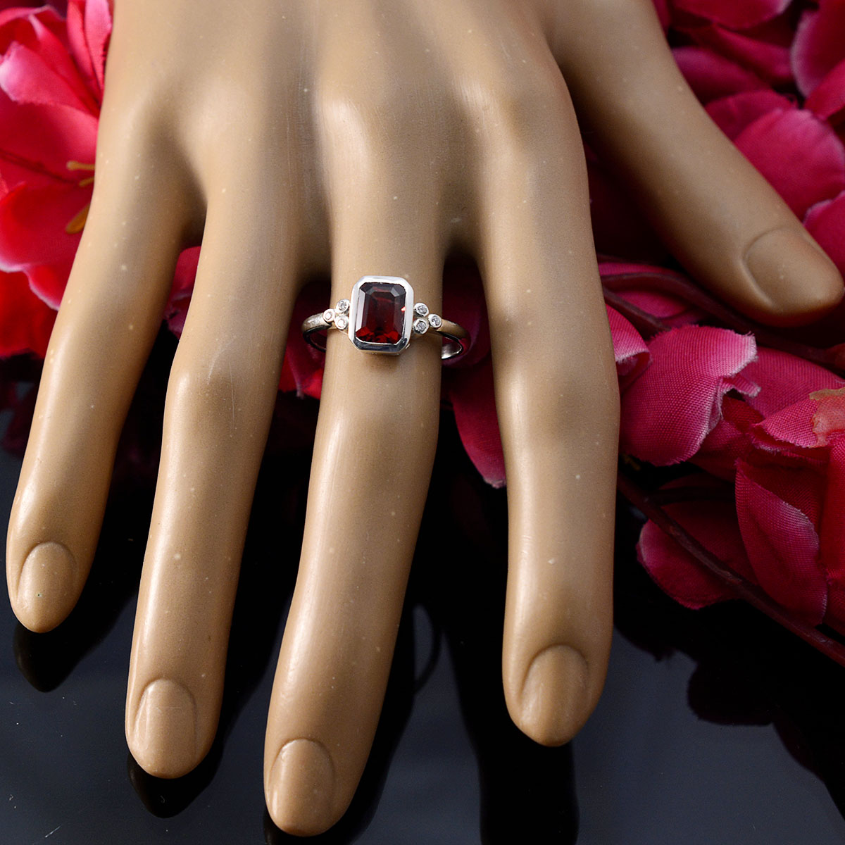 Garnet Halo Japanese 925 Silver Red Gems Dainty Romantic Ring Jewelry