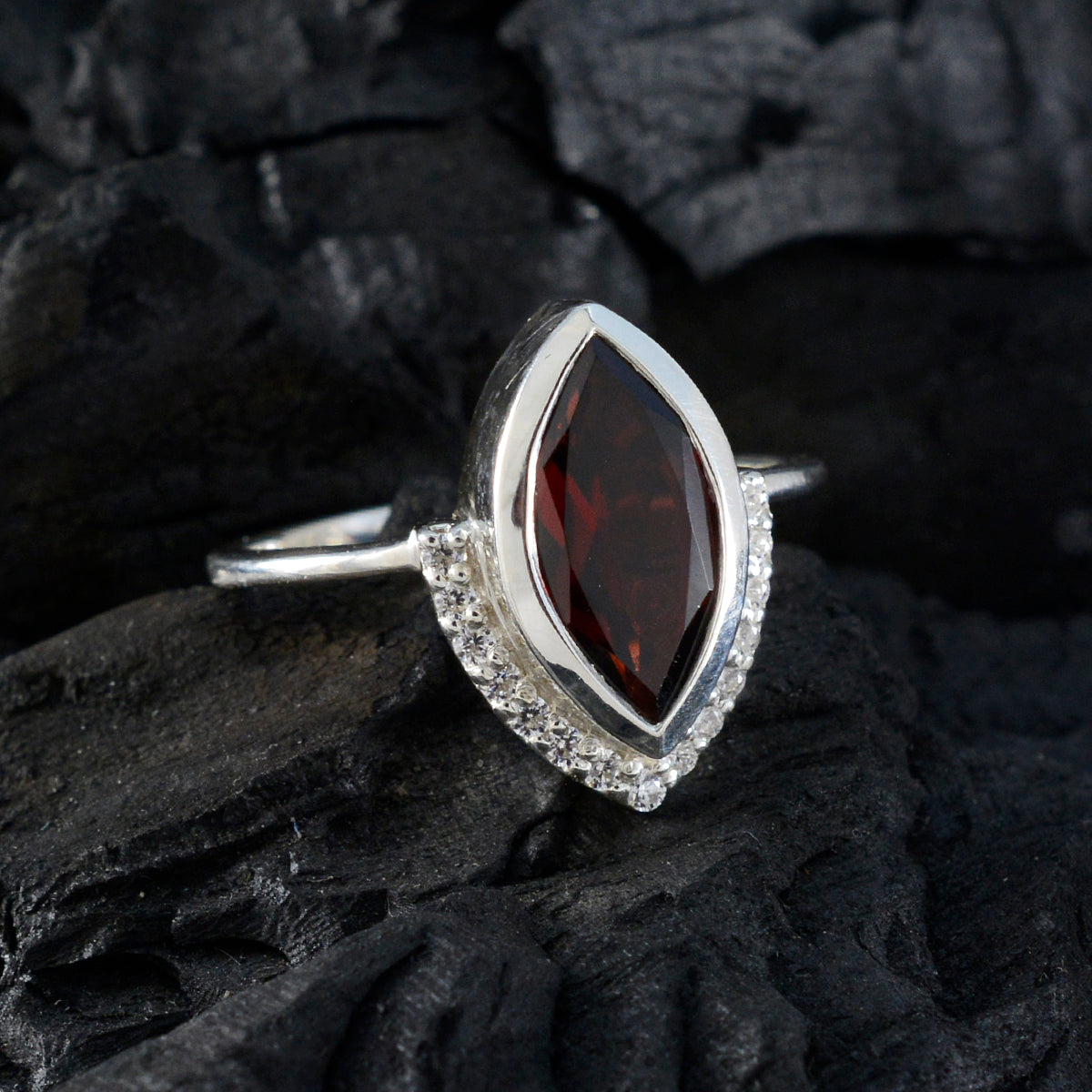 Garnet Halo American 925 Sterling Silver Red Gems Whisper thin Luxurious Ring Jewellery