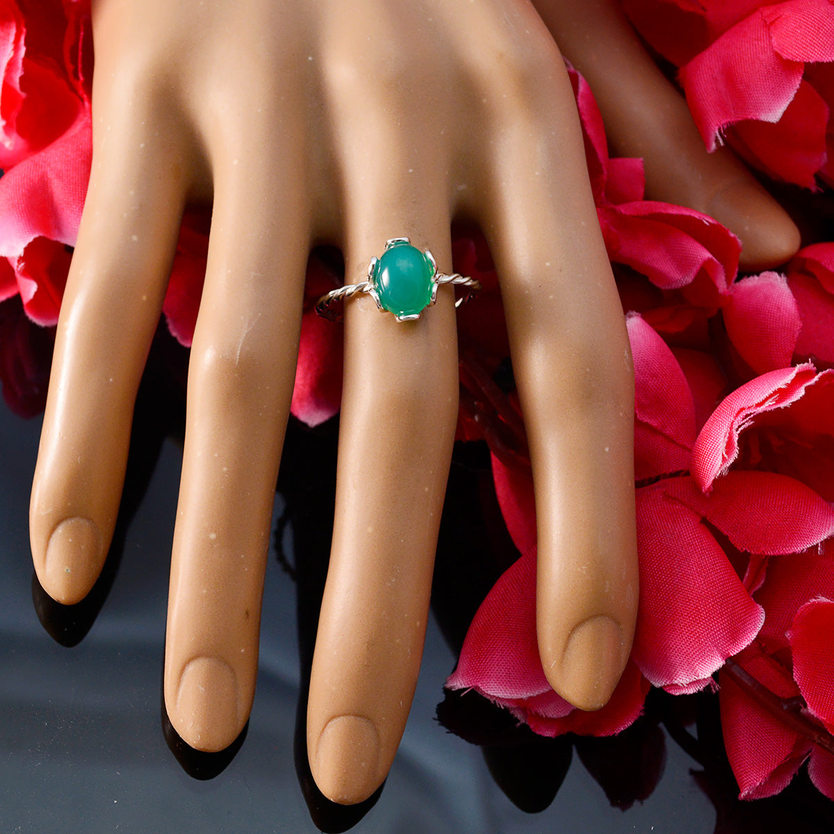 Green Onyx Solitaire Japanese 925 Silver Green Gemstones Elegant  Twist Ring Jewelry