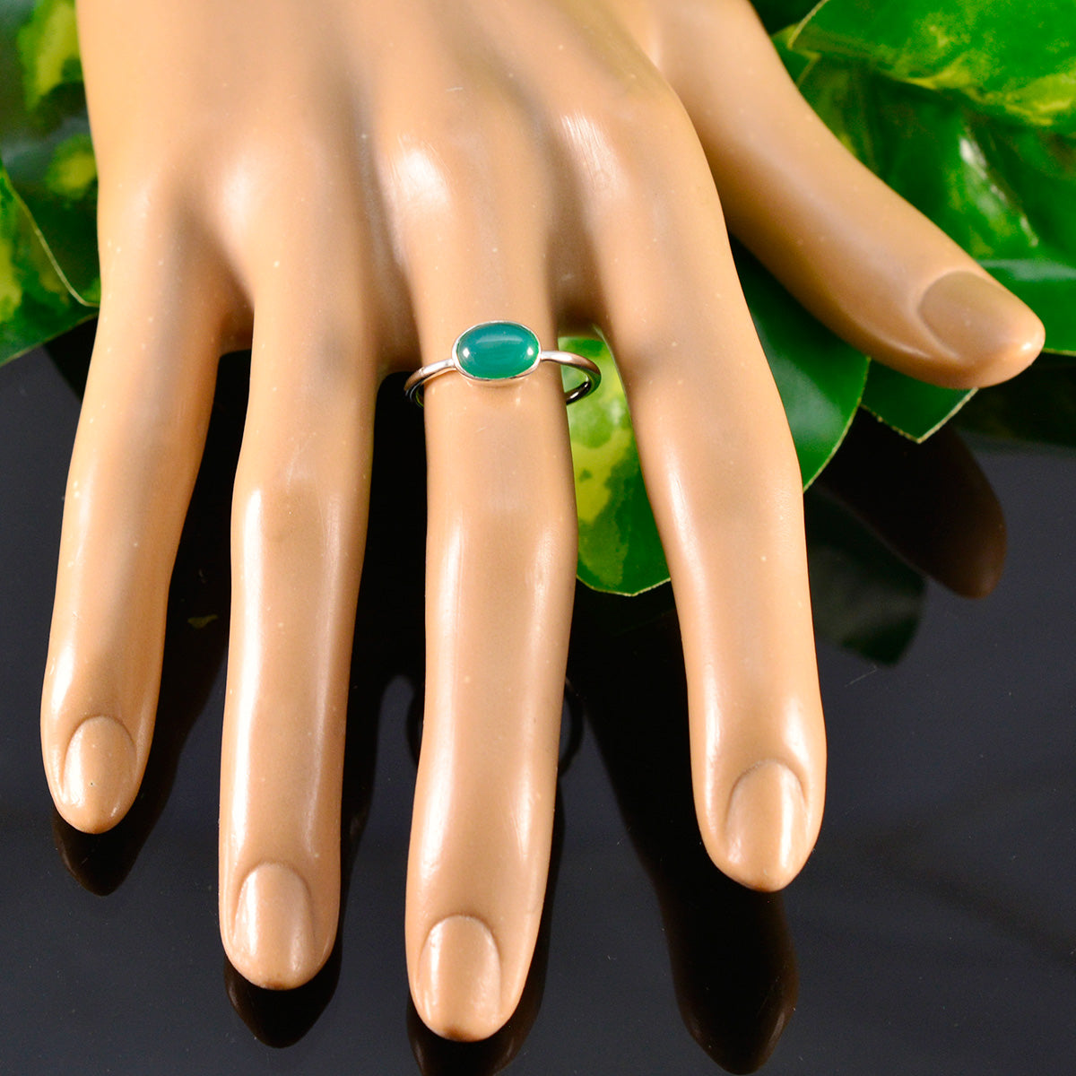 Green Onyx Solitaire Korean Silver Green Gemstones Elegant  Graceful Ring Jewelry