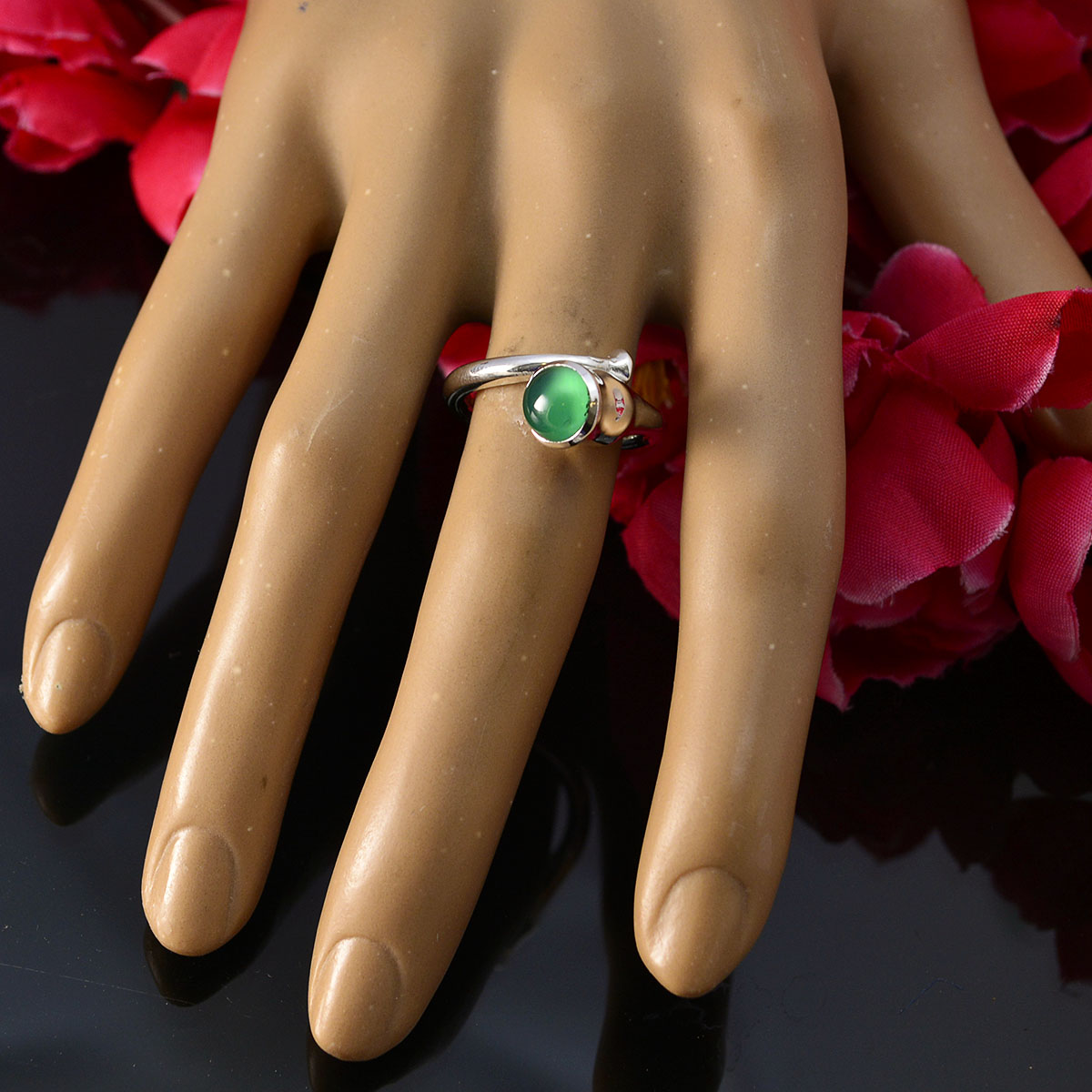 Green Onyx Solitaire French 925 Silver Green Gemstones Eye catching Romantic Ring Jewelry