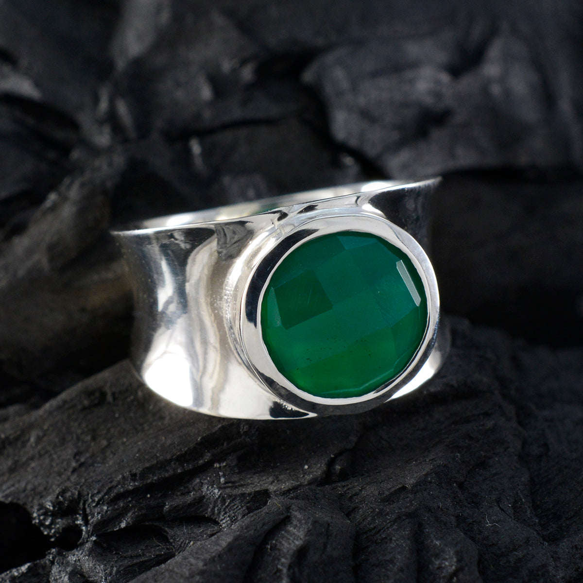 Green Onyx Solitaire Italian 925 Sterling Silver Green Gemstones Edgy Armor Band Jewellery