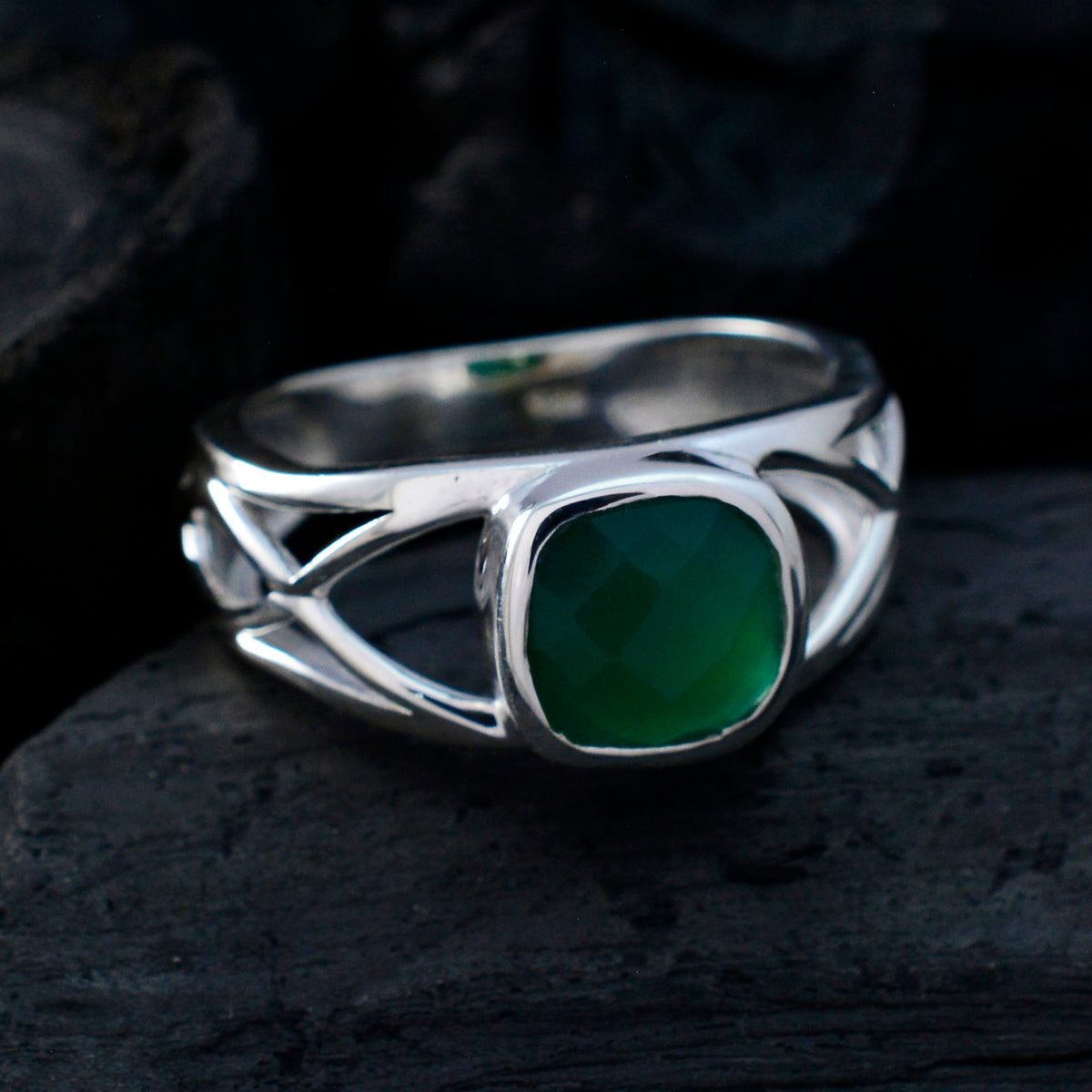 Green Onyx Solitaire French Sterling Silver Green Gemstone Tiny Artisan Ring Jewellery