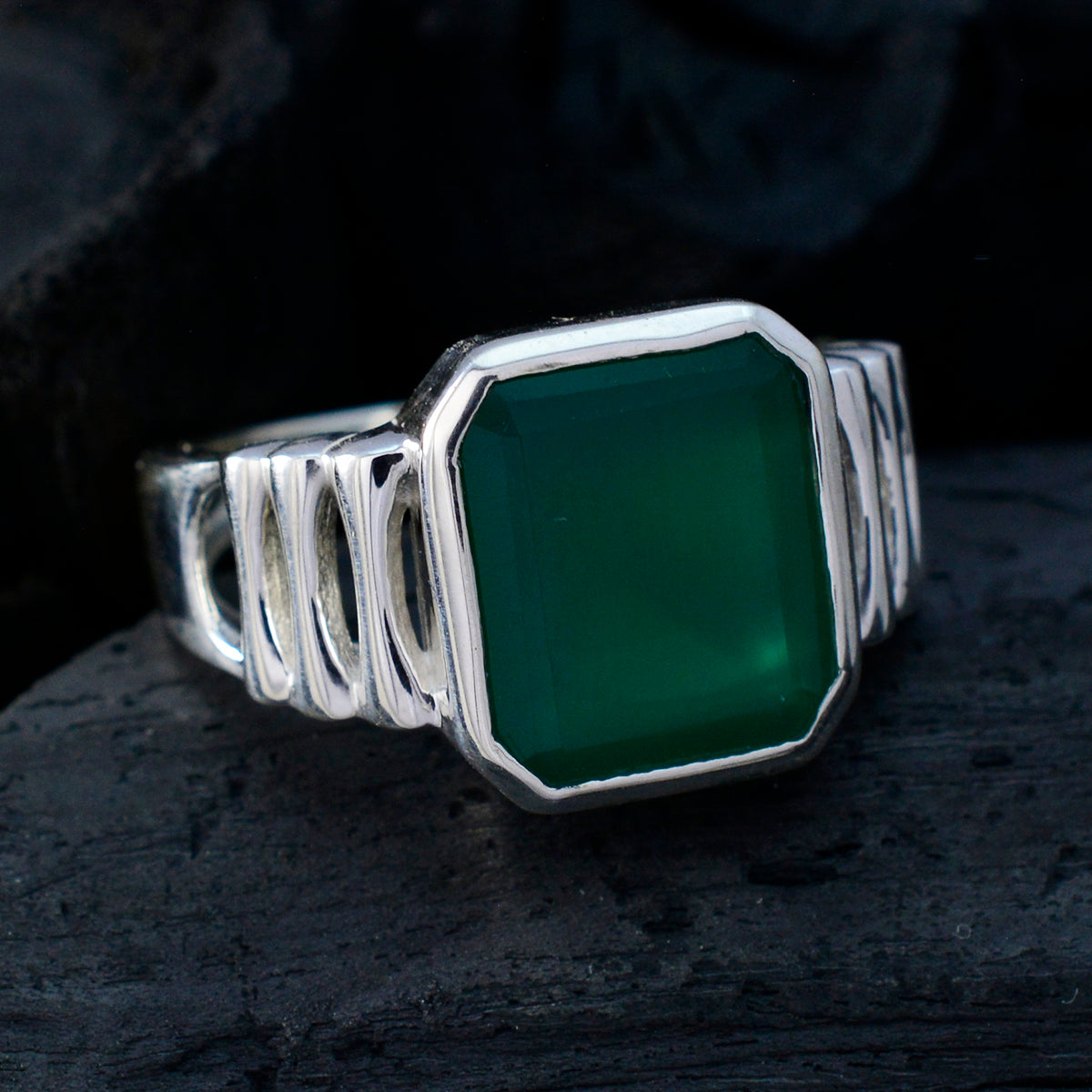 Green Onyx Solitaire Moroccan 925 Sterling Silver Green Gems Mid weight Signet Ring Jewellery