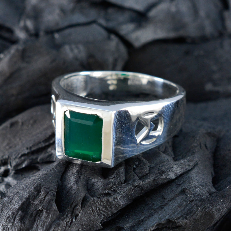 Green Onyx Solitaire Indian 92.5 Silver Green Gemstone Versatile Modern Ring Jewellery