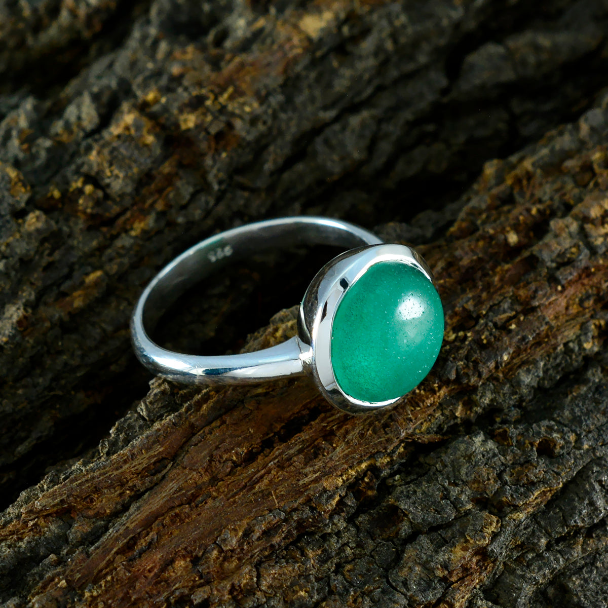 Indian Emerald Solitaire German 92.5 Silver Green Gemstone Tiny Contemporary Ring Jewelry