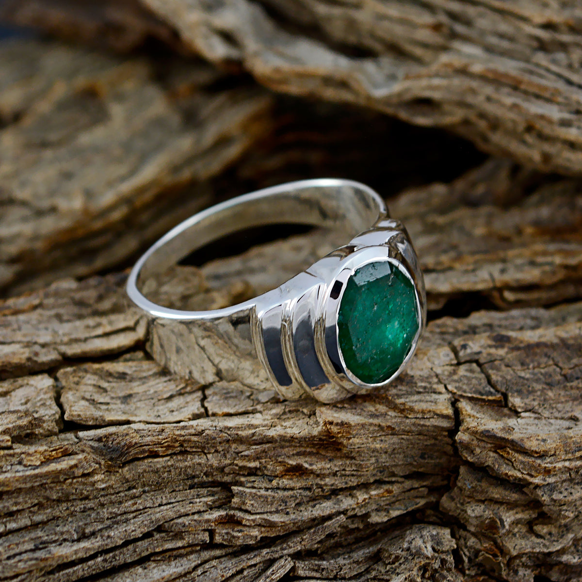 Indian Emerald Solitaire African 925 Silver Green Gemstones Eye catching propsel Ring Jewellery