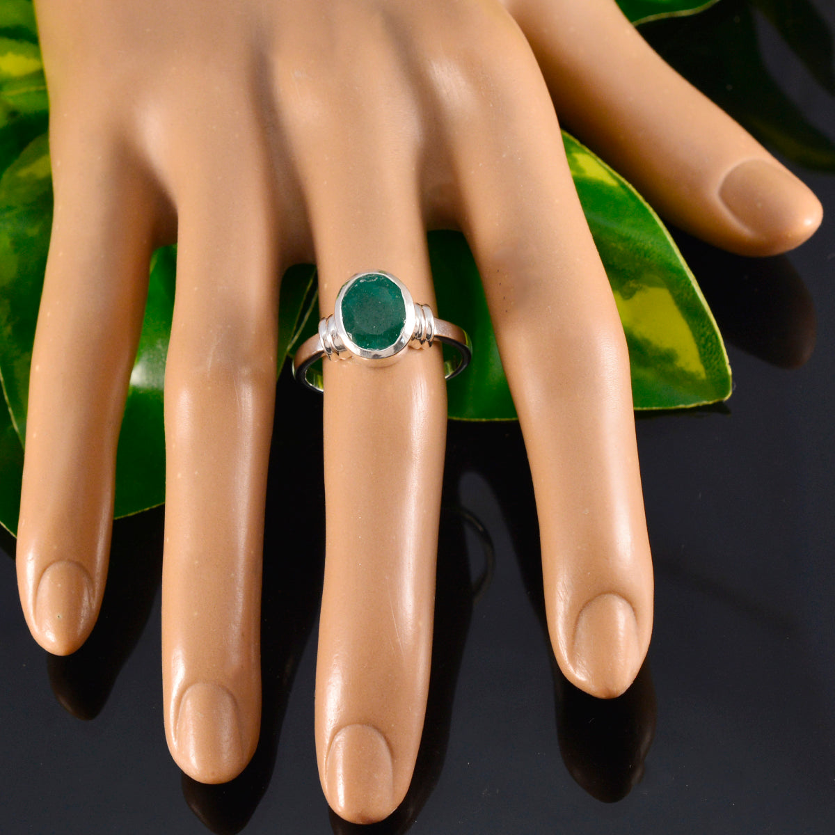 Indian Emerald Solitaire French Silver Green Gems Classic  Glamorous Ring Jewelry