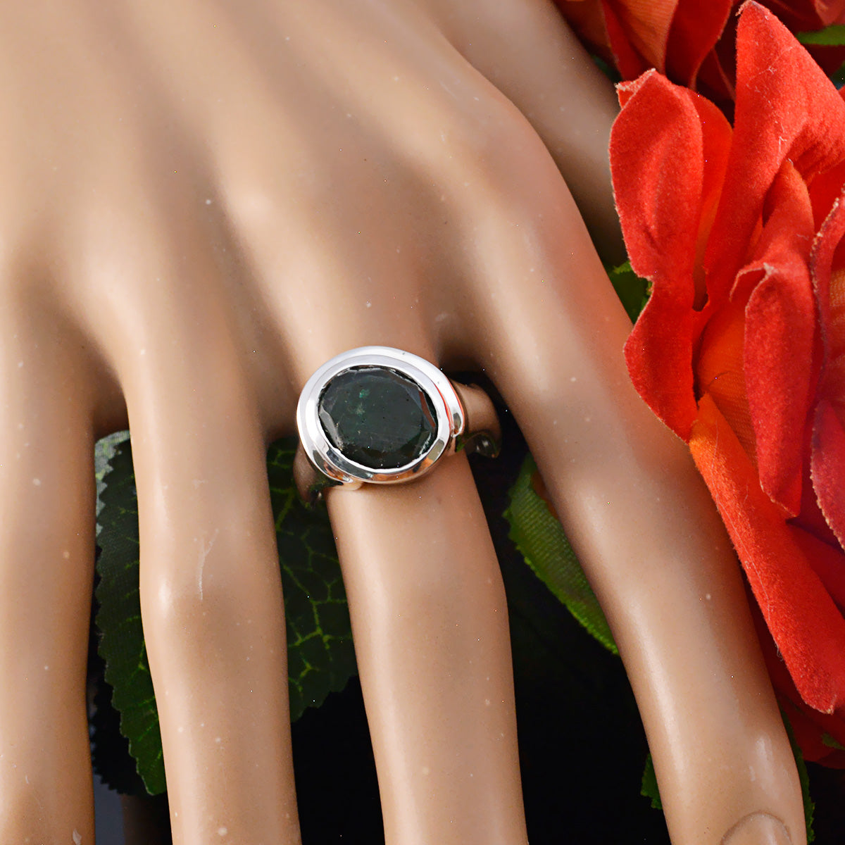 Indian Emerald Solitaire Russian Sterling Silver Green Gems Eye catching valentine Ring Jewellery