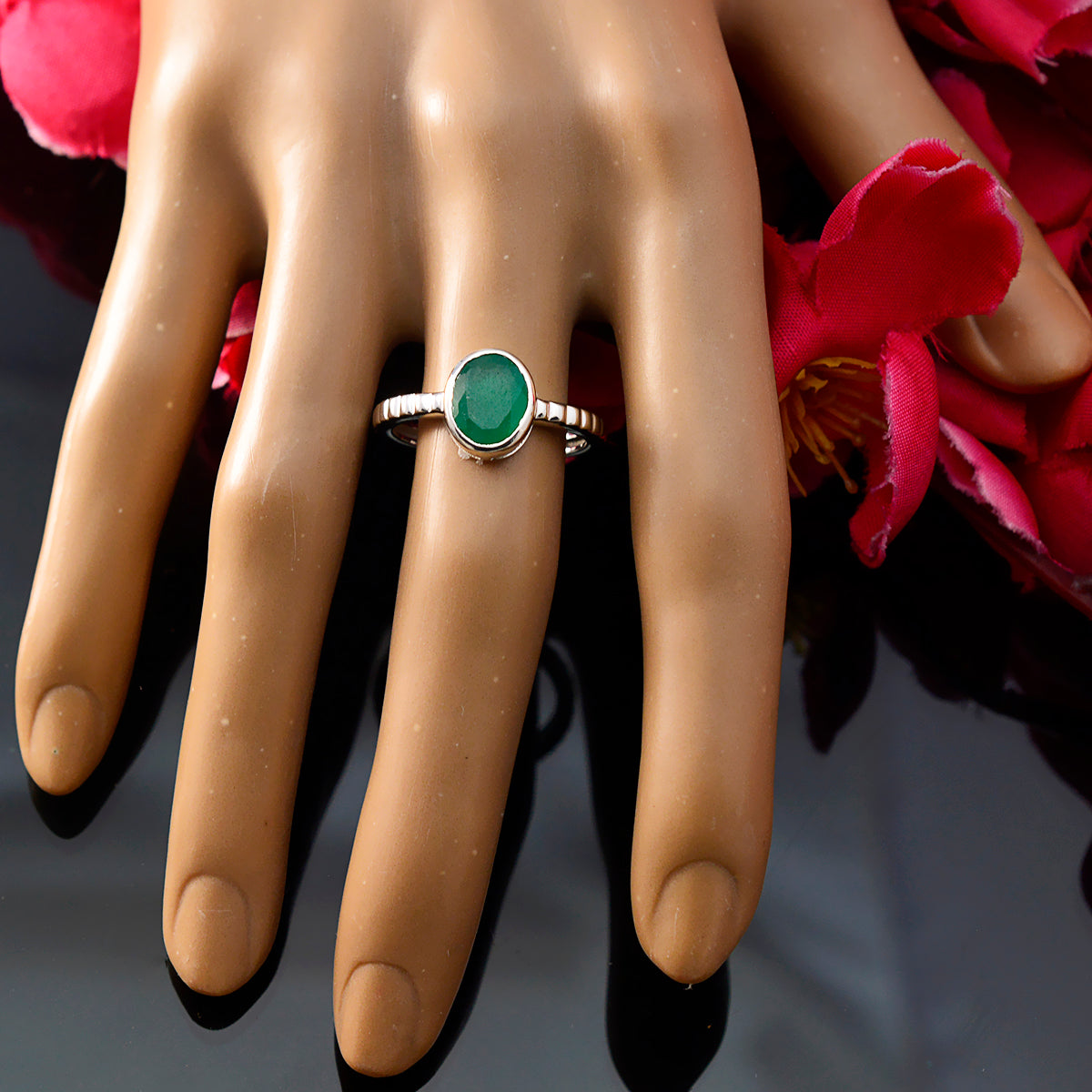 Indian Emerald Solitaire Egyptian 925 Sterling Silver Green Gemstones Featherlight Traditional Ring Jewelry