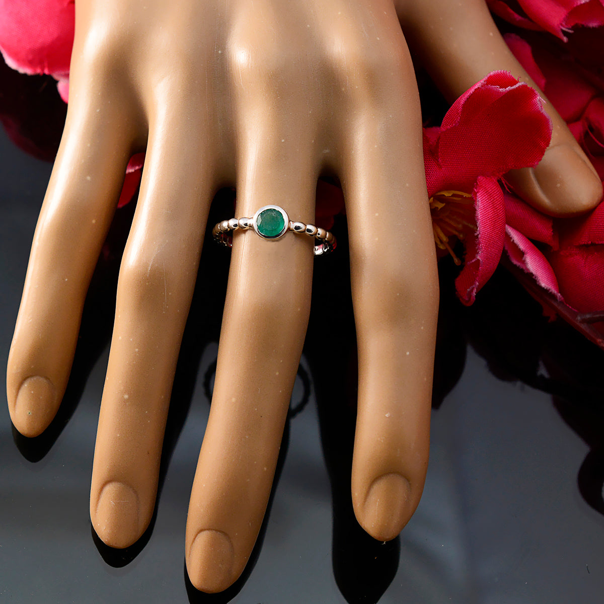 Indian Emerald Solitaire Egyptian Silver Green Gems Slim Graceful Ring Jewellery