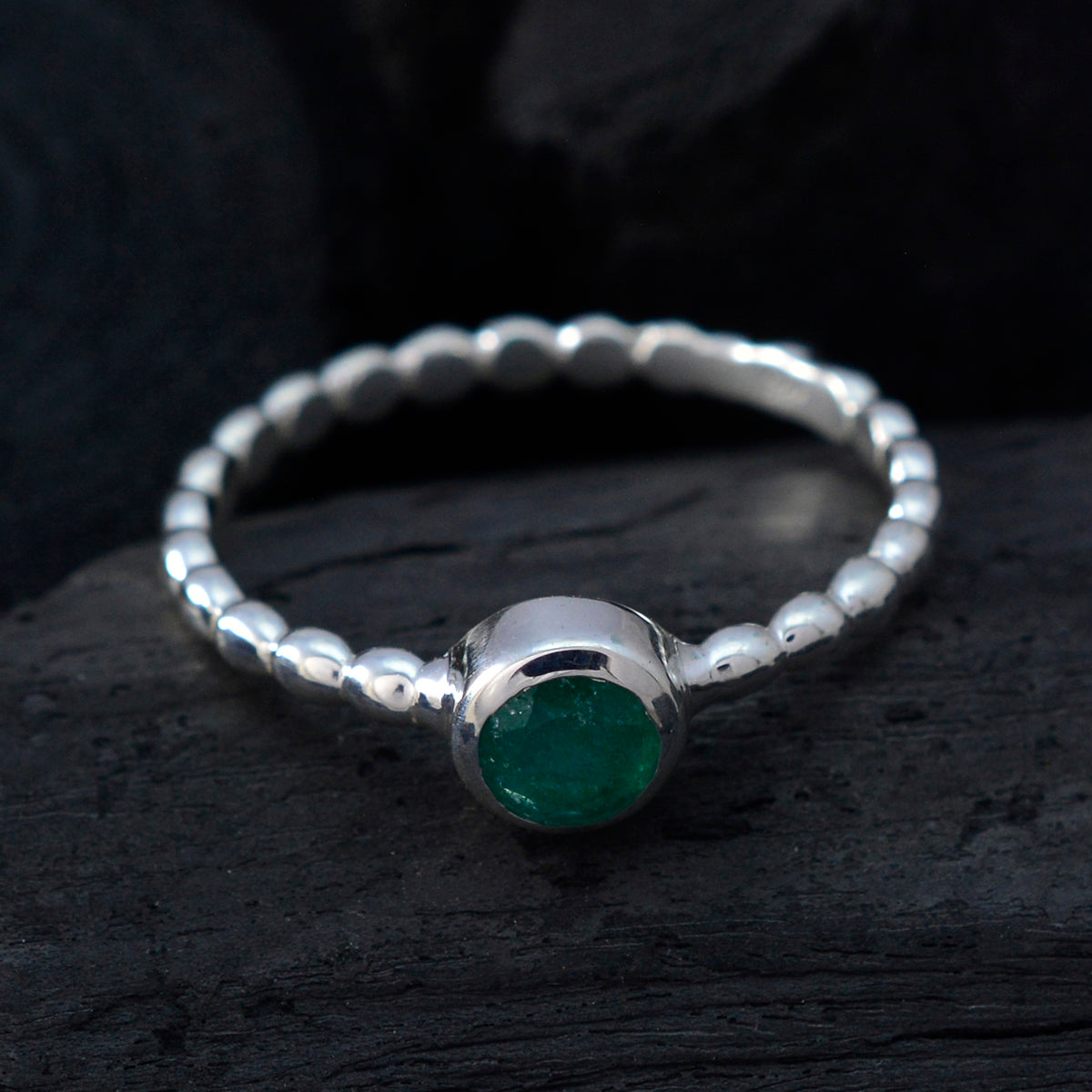 Indian Emerald Solitaire Egyptian Silver Green Gems Slim Graceful Ring Jewellery
