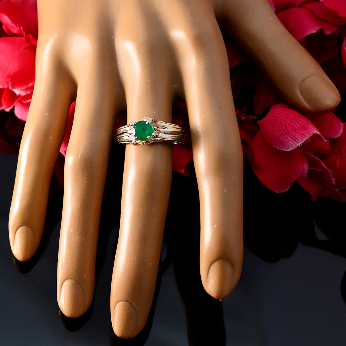 Indian Emerald Solitaire German 92.5 Silver Green Gemstone Classic Luxurious Ring Jewelry