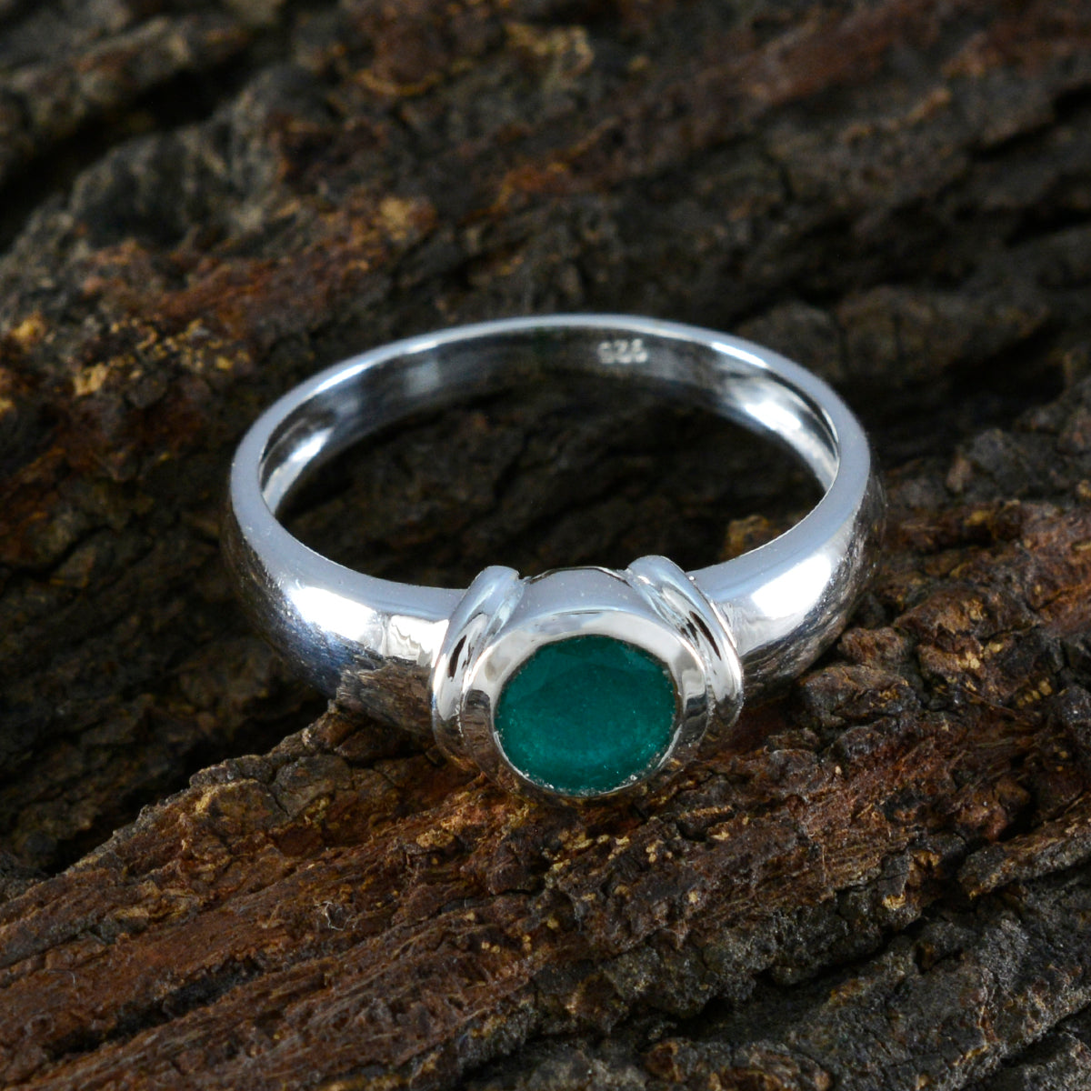 Indian Emerald Solitaire African Silver Green Gems Featherlight Sophisticated Ring Jewellery