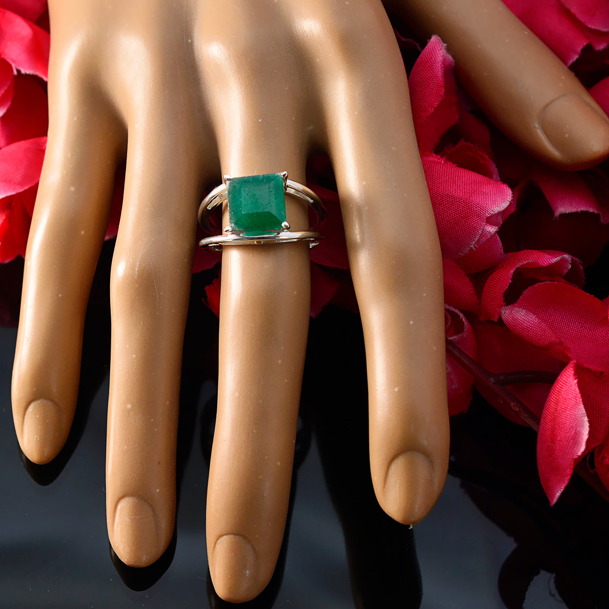 Indian Emerald Solitaire Egyptian Silver Green Gemstones Tiny Modern Ring Jewelry