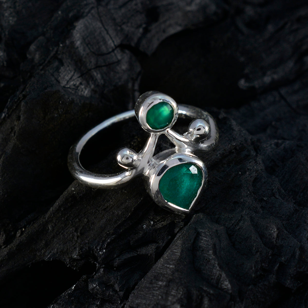 Indian Emerald Toi et Moi Moroccan Sterling Silver Green Gemstones Tiny Love Ring Jewelry