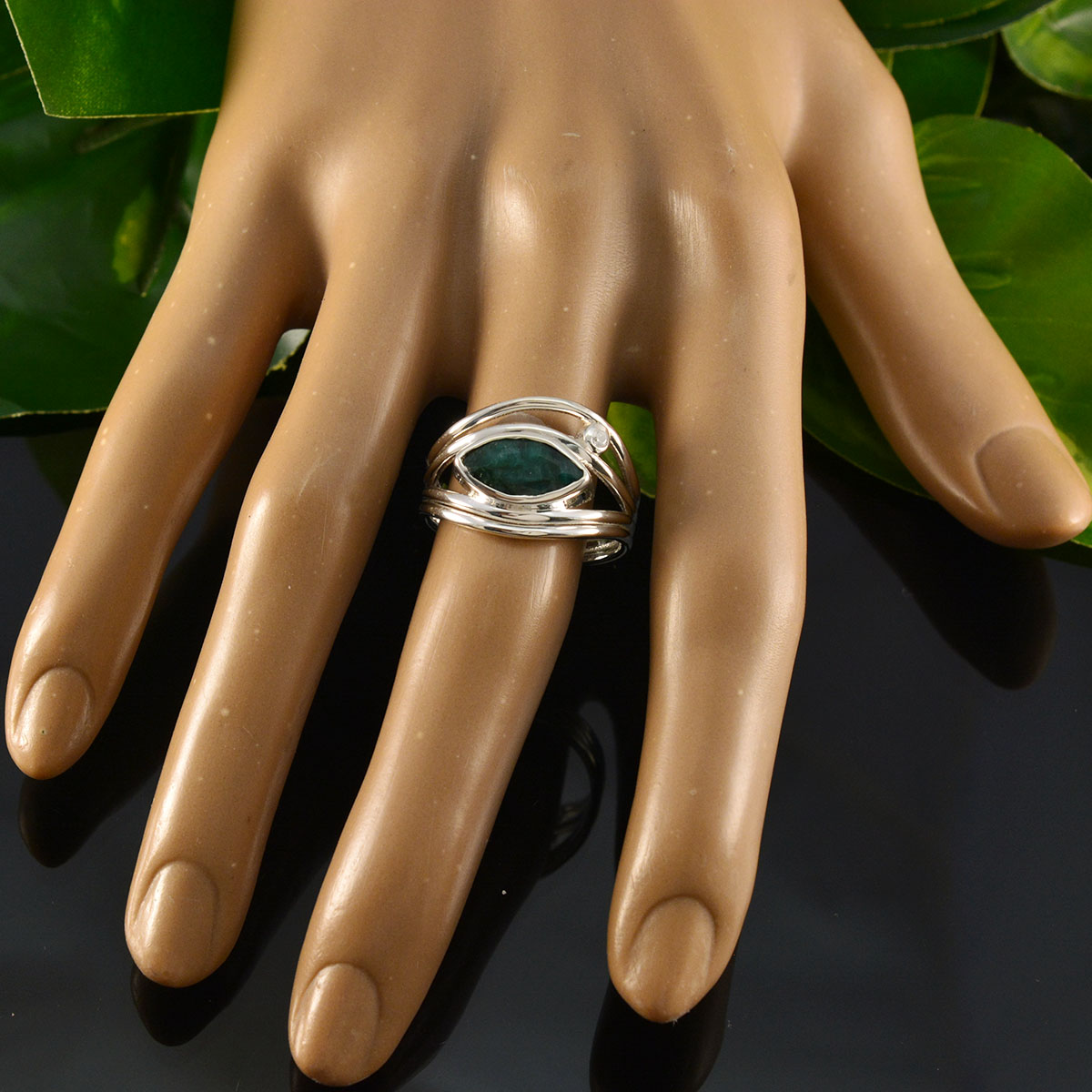 Indian Emerald Toi et Moi French Silver Green Gemstones Tiny Cultural Ring Jewellery