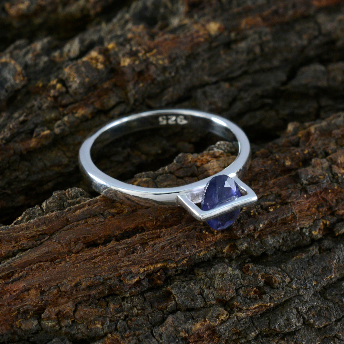 Iolite Solitaire American 92.5 Silver Blue Gemstone Delicate Feminine Ring Jewellery