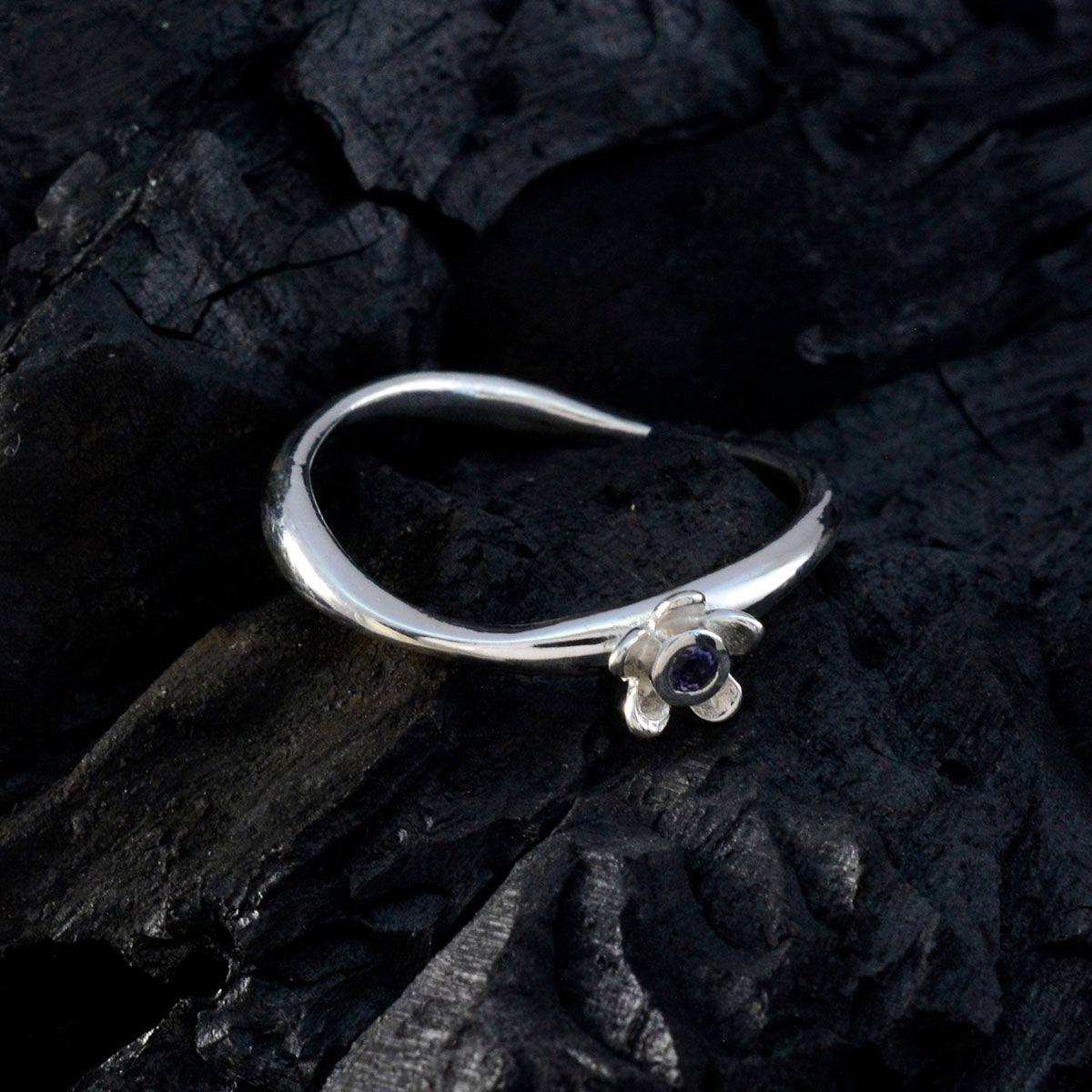 Iolite Solitaire American Silver Blue Gemstone Dainty Sophisticated Ring Jewelry