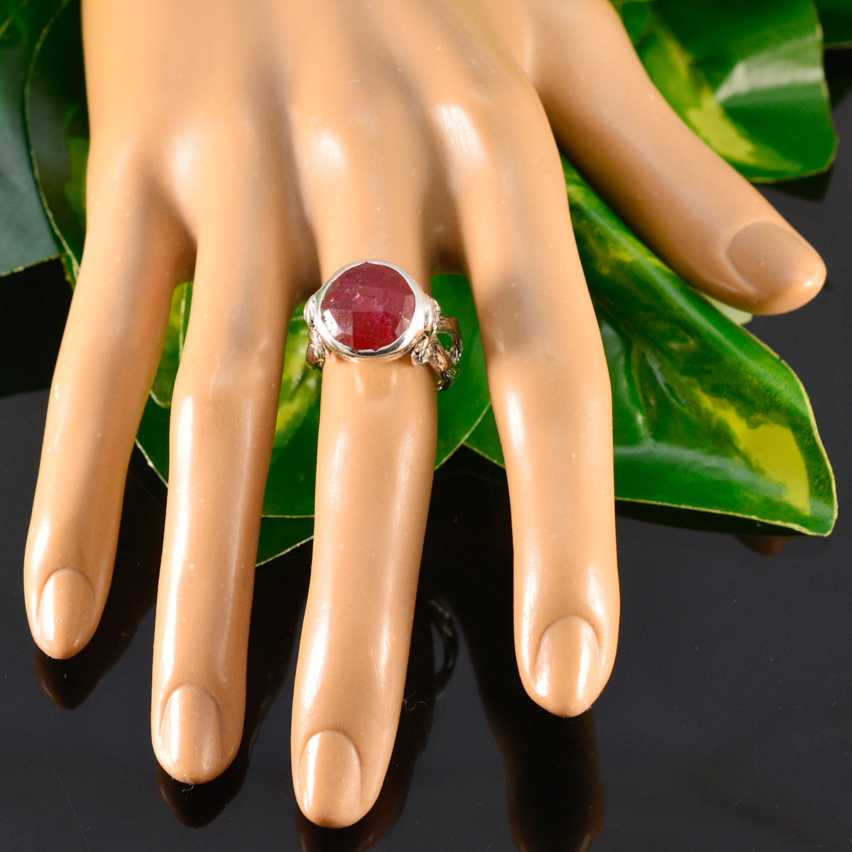 Indian Ruby Solitaire Moroccan Silver Red Gemstones Versatile Modern Ring Jewelry