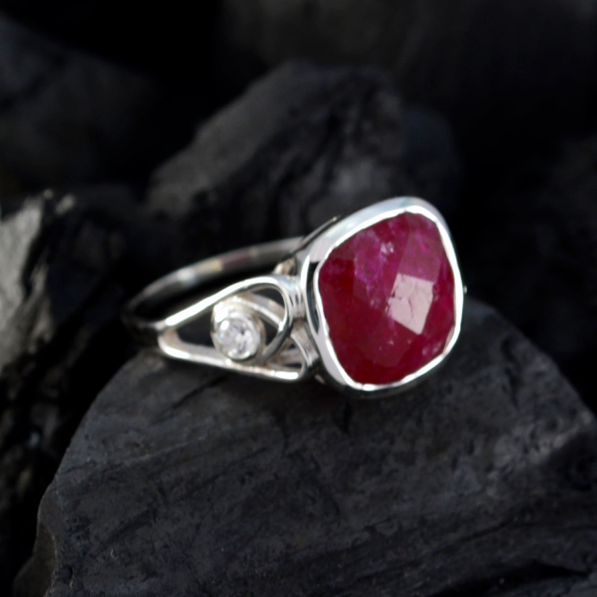 Indian Ruby Halo Moroccan 925 Silver Red Gems Classic Graceful Ring Jewellery