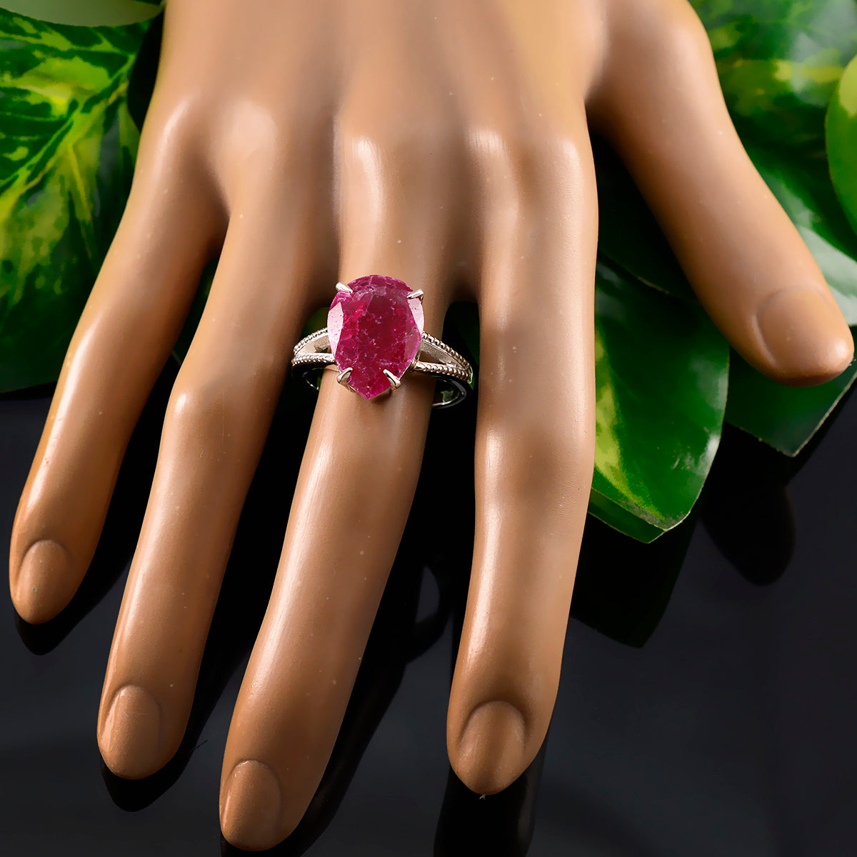 Indian Ruby Solitaire Moroccan Silver Red Gems Eye catching Luxurious Ring Jewelry