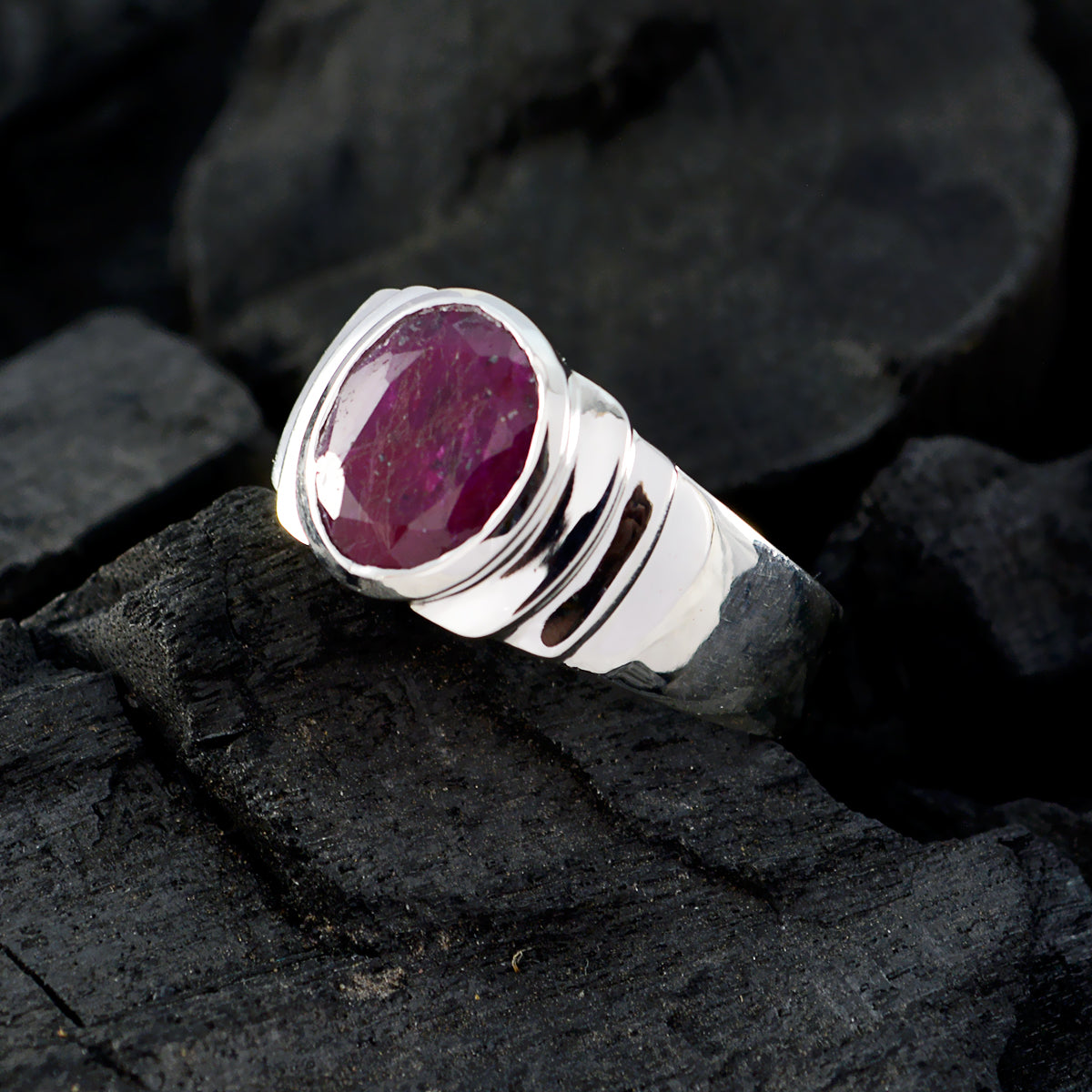 Indian Ruby Solitaire Russian 92.5 Silver Red Gems Eye catching valentine Ring Jewelry