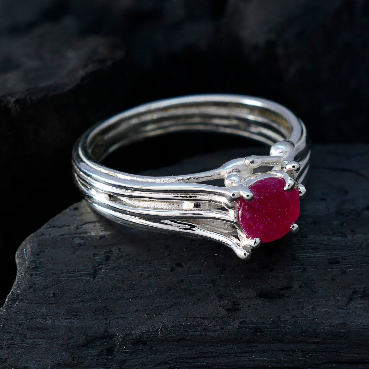 Indian Ruby Solitaire Indian 925 Sterling Silver Red Gemstones Classic Glamorous Ring Jewellery