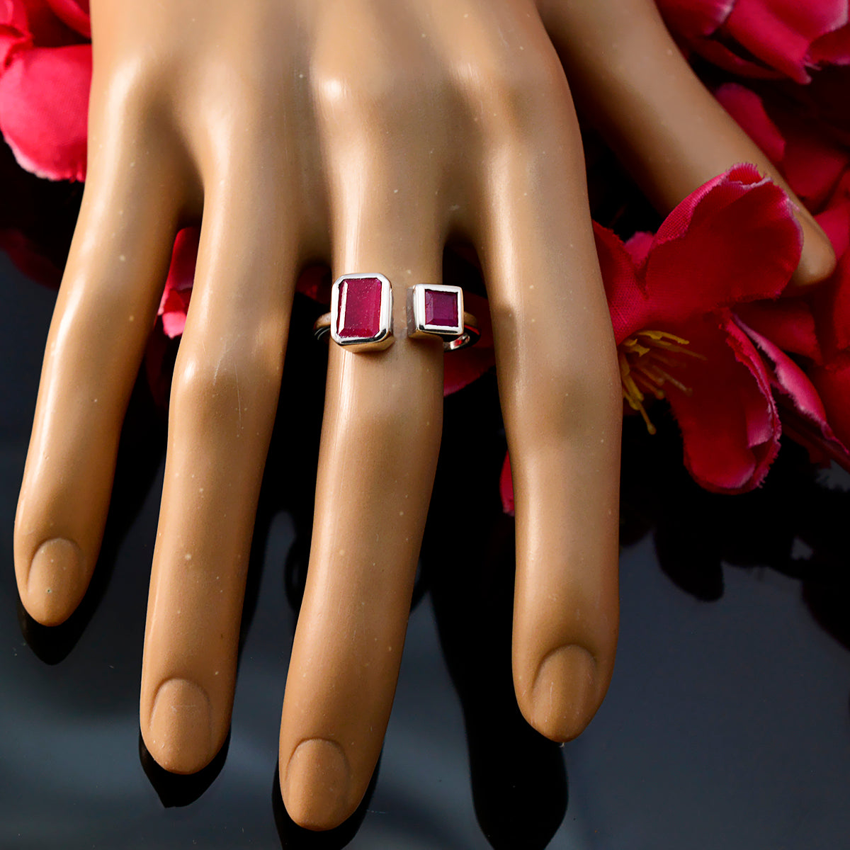 Indian Ruby Toi et Moi African 925 Sterling Silver Red Gemstone Featherlight Modern Ring Jewellery