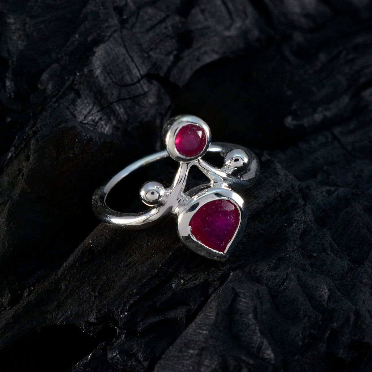 Indian Ruby Toi et Moi Egyptian 925 Silver Red Gems Tiny Fairytale Ring Jewellery