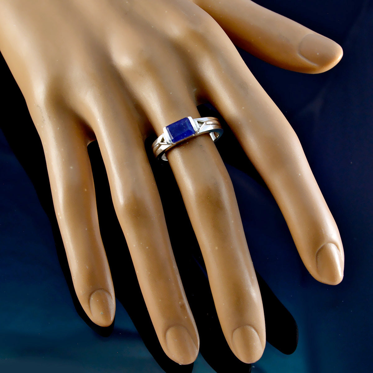 Indian Blue Sapphire Solitaire Moroccan Silver Blue Gems Slim Contemporary Ring Jewelry