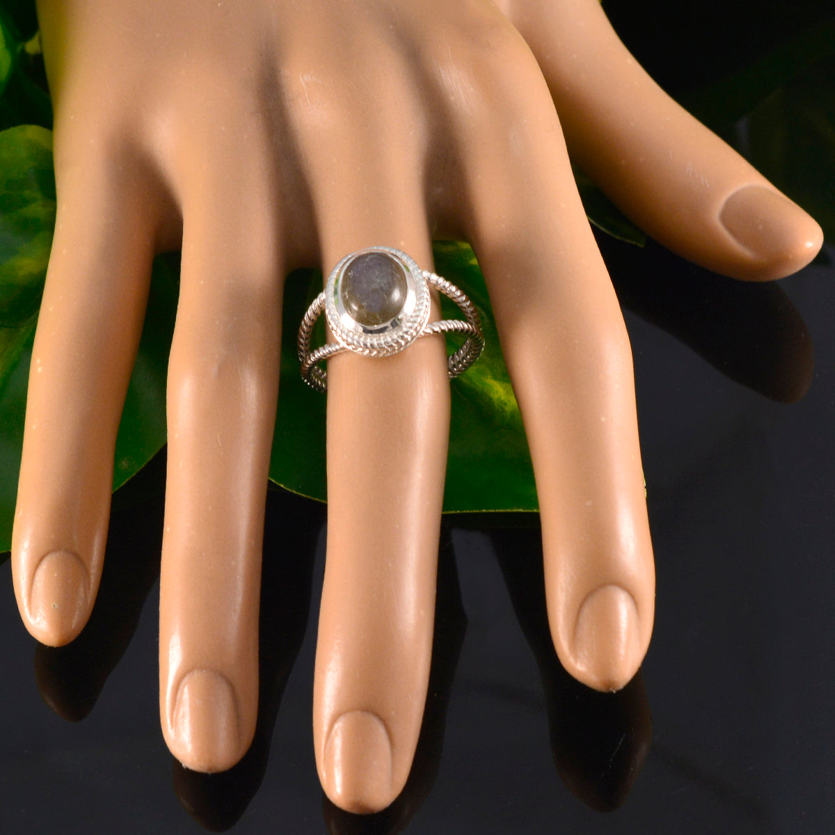 Labradorite Solitaire Latin American 925 Sterling Silver Gray Gemstone Classic Rope Wire Ring Jewelry