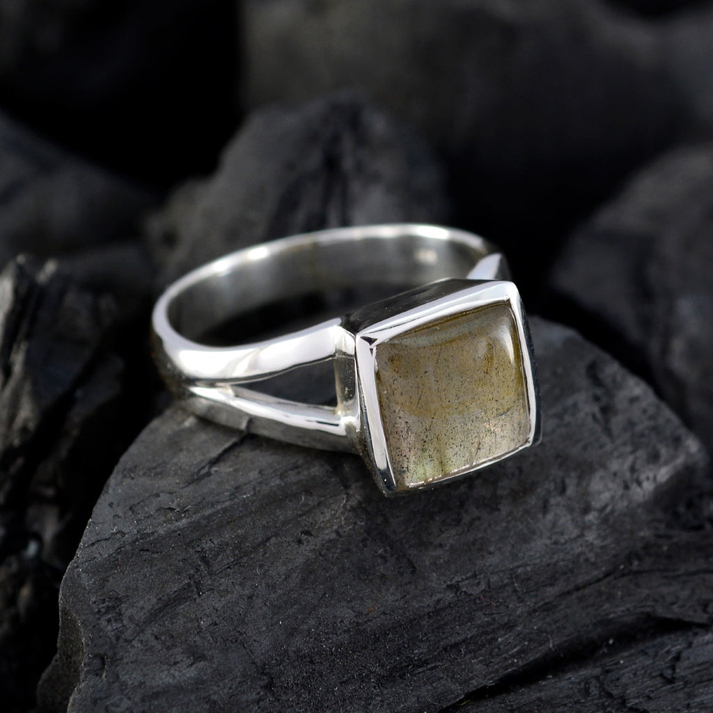 Labradorite Solitaire African Silver Gray Gemstone Eye catching Armor Ring Jewelry