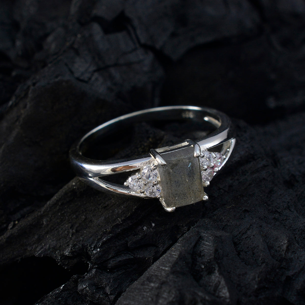 Labradorite Halo Japanese 92.5 Silver Gray Gemstones Dainty Boho Ring Jewellery