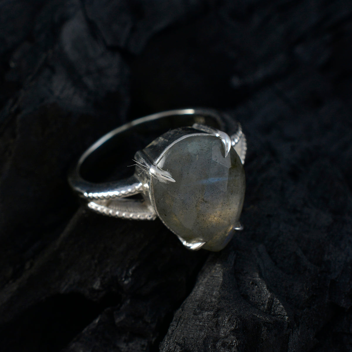 Labradorite Solitaire French 925 Silver Gray Gemstones Eye catching Sophisticated Ring Jewelry